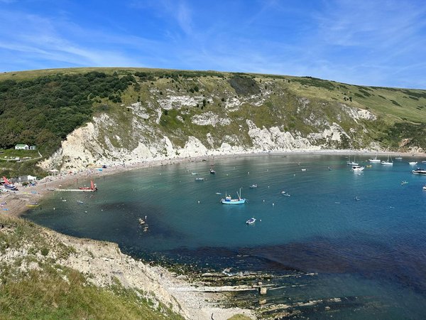 What are the most picturesque beaches in Dorset for family outings?